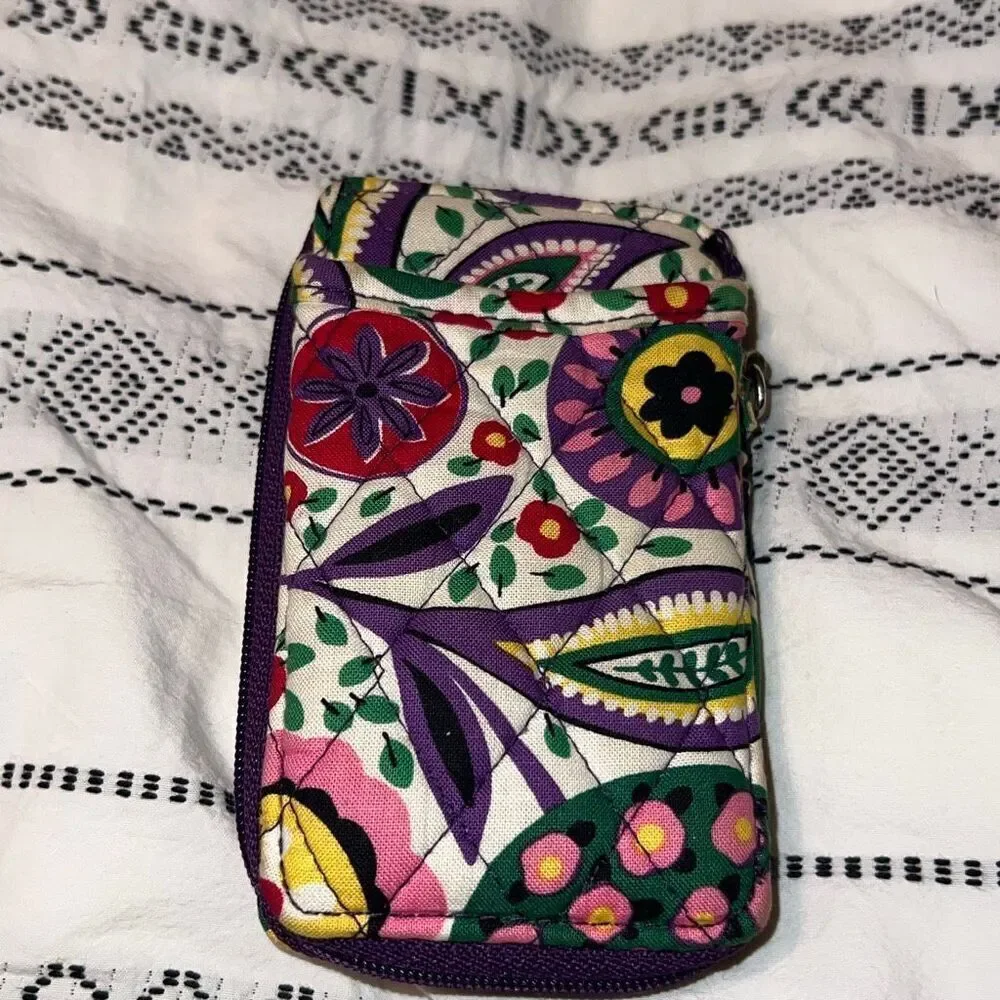 Vera Bradley Zip Around Wallet Wristlet – Floral Quilted Print - Picture 2 of 4